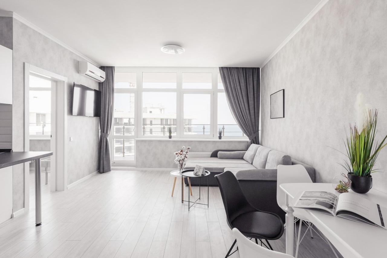 Sea & Sky Apartments Odesa Exterior foto
